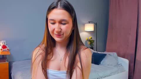 Snapshot of spiceofalex chatting on December 14, 7:07 pm Elva online show from December 14, 7:07 pm