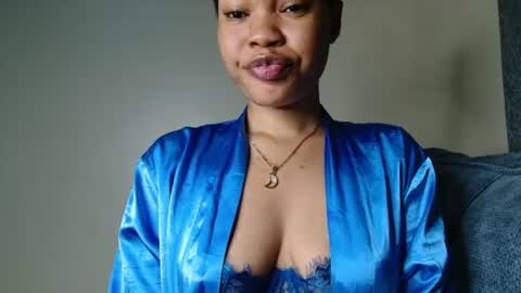 Snapshot of spicy_kerrine chatting on July 14, 10:48 pm Spicy kerrine online show from July 14, 10:48 pm