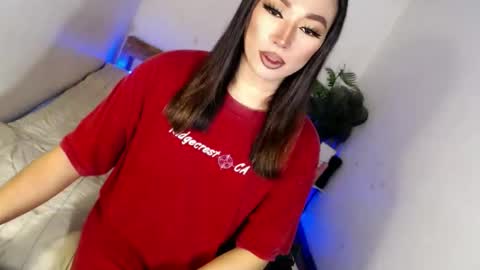 Alora online show from January 10, 8:05 am