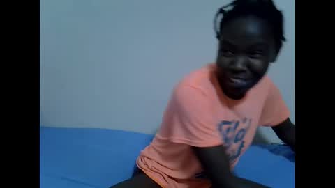 Snapshot of spicy_kittie chatting on February 25, 1:32 pm Kittle online show from February 25, 1:32 pm