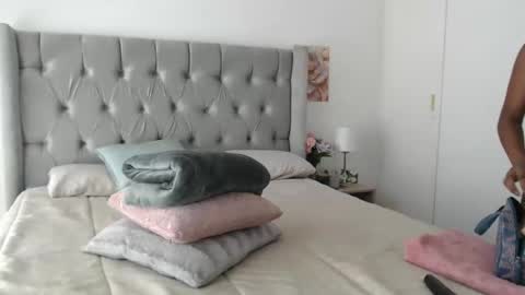 Im Angela  online show from January 24, 7:30 am