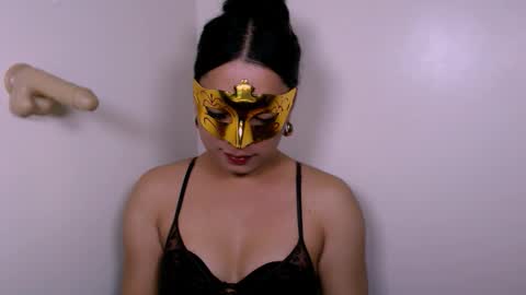 spicyhotchicks online show from January 18, 11:19 pm