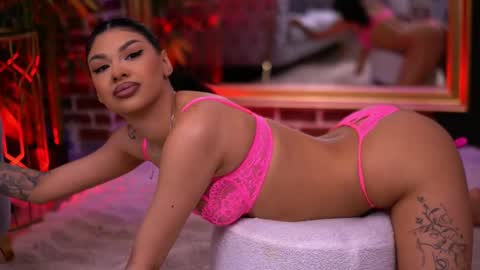 spicyleyla online show from April 22, 6:53 pm