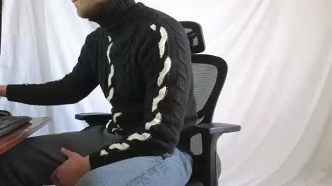 Marco. When Im offline you can view premium content in bio online show from November 30, 8:51 am