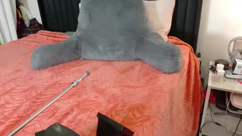 SpikedBella Same on all socials and OF online show from November 6, 10:54 pm