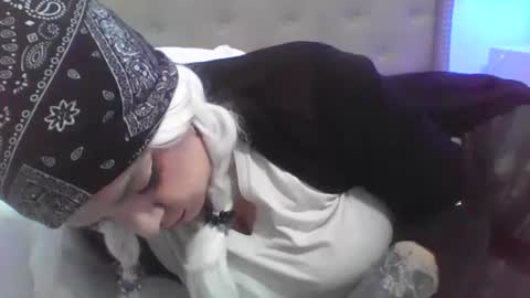 Vanessa Spade online show from January 29, 9:55 am