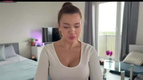 spirit euphoria online show from April 13, 9:15 am