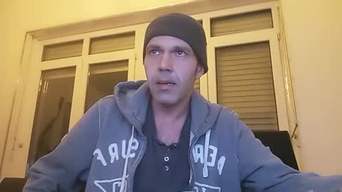 Snapshot of spliffray chatting on December 17, 6:42 pm spliffray online show from December 17, 6:42 pm