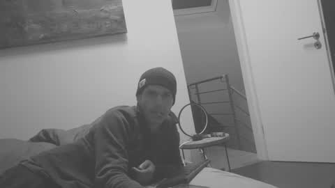 Snapshot of spliffray chatting on January 7, 10:08 pm spliffray online show from January 7, 10:08 pm