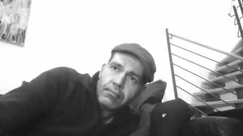 Snapshot of spliffray chatting on February 19, 1:29 am spliffray online show from February 19, 1:29 am