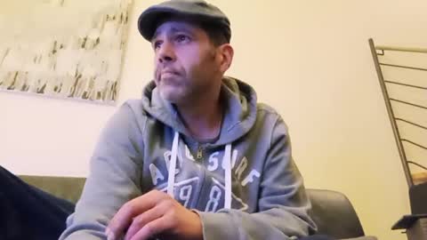 Snapshot of spliffray chatting on March 5, 3:29 am spliffray online show from March 5, 3:29 am