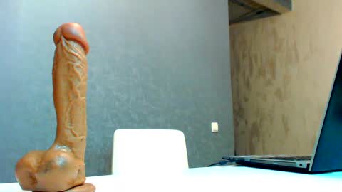 Snapshot of spoiled_lilit chatting on March 9, 9:36 pm Lilith online show from March 9, 9:36 pm
