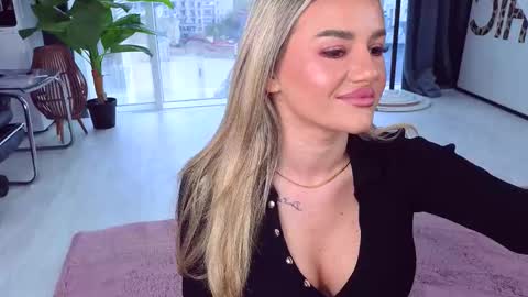 Anna online show from October 27, 12:09 pm