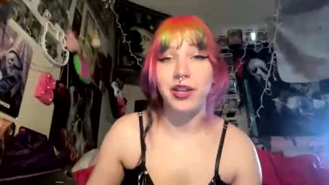 Pixie online show from March 17, 4:10 pm