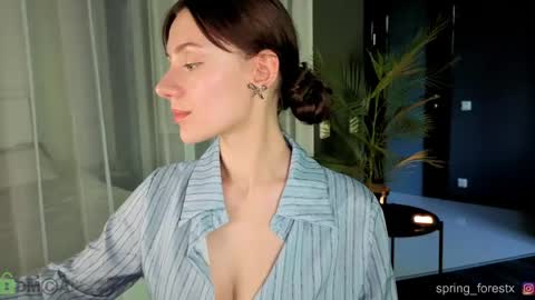 Snapshot of spring_forestxx chatting on May 14, 2:57 pm Lily my new acc3 online show from May 14, 2:57 pm