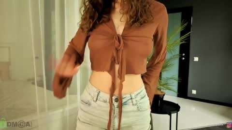 Snapshot of spring_forestxx chatting on May 29, 2:59 pm Lily my new acc3 online show from May 29, 2:59 pm
