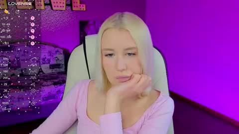 Snapshot of springajara chatting on February 12, 12:11 pm Vetta online show from February 12, 12:11 pm