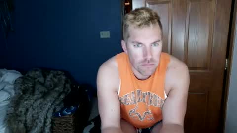 Snapshot of spun_redneck chatting on March 7, 11:07 am Spun Redneck online show from March 7, 11:07 am