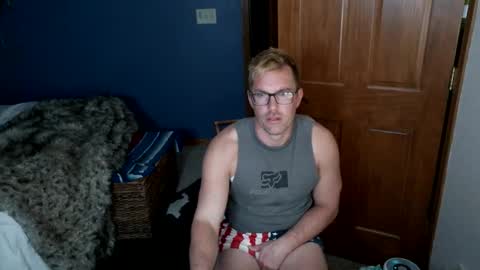 Snapshot of spun_redneck chatting on March 12, 9:26 am Spun Redneck online show from March 12, 9:26 am