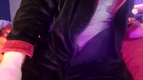 Snapshot of spunfuncumming chatting on December 25, 6:41 am spunfuncumming online show from December 25, 6:41 am