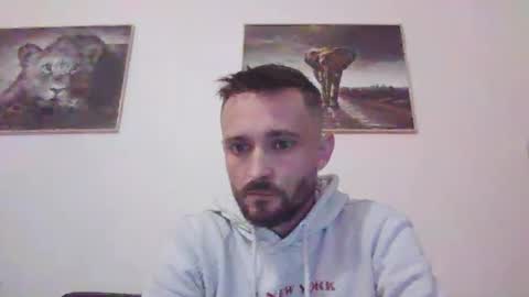 Snapshot of spyco82 chatting on December 27, 7:29 am spyco82 online show from December 27, 7:29 am