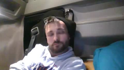 Snapshot of spyco82 chatting on January 27, 7:24 pm spyco82 online show from January 27, 7:24 pm