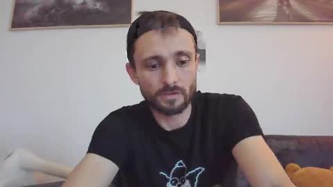 Snapshot of spyco82 chatting on February 22, 10:51 am spyco82 online show from February 22, 10:51 am