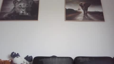 Snapshot of spyco82 chatting on February 23, 9:11 am spyco82 online show from February 23, 9:11 am