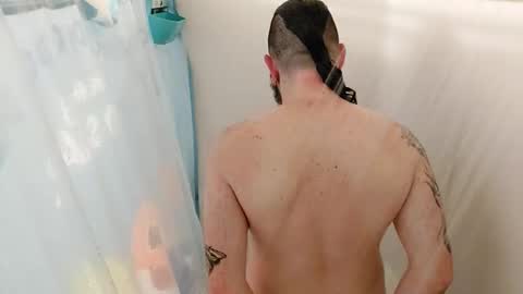 Snapshot of squ1rtl3cb chatting on December 20, 11:32 am squ1rtl3cb online show from December 20, 11:32 am