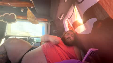 Snapshot of squeaks724 chatting on December 3, 7:44 pm Your Pal Squeaks online show from December 3, 7:44 pm