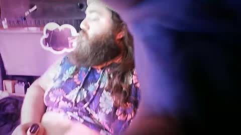 Snapshot of squeaks724 chatting on January 29, 11:41 am Your Pal Squeaks online show from January 29, 11:41 am