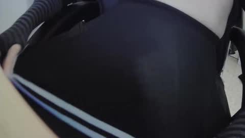 squickers online show from February 9, 10:25 pm