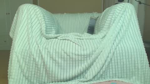 Amelia online show from October 22, 3:01 pm