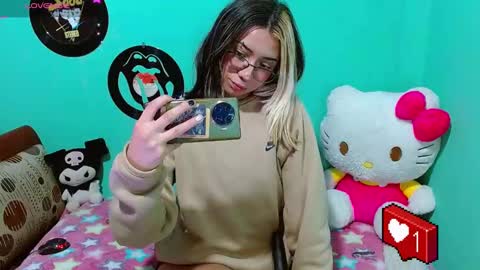  HELLO WELCOME MY NAME IS CHARLOTTE OY A NEW GIRL   online show from December 10, 5:17 am