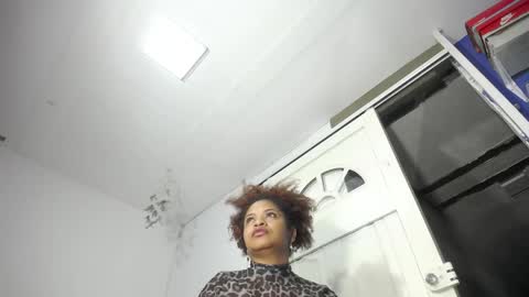 Snapshot of squirter_girl69 chatting on April 26, 10:02 am squirter_girl69 online show from April 26, 10:02 am