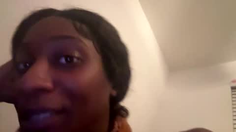 Snapshot of squirtgawdess3 chatting on April 28, 6:40 am Squirt gawdess online show from April 28, 6:40 am