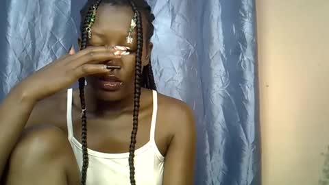 Snapshot of squirting_freak chatting on September 19, 10:05 am squirting_freak online show from September 19, 10:05 am