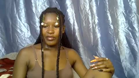 Snapshot of squirting_freak chatting on September 23, 11:35 am squirting_freak online show from September 23, 11:35 am