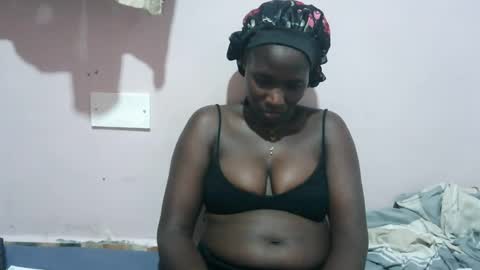 Snapshot of squirtypussie chatting on July 13, 2:20 pm squirtypussie online show from July 13, 2:20 pm