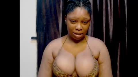 Snapshot of squirtyqueenxx chatting on September 19, 8:16 am gold online show from September 19, 8:16 am