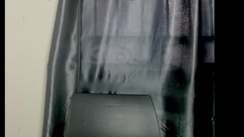 Snapshot of squirtyqueenxx chatting on October 10, 10:47 am gold online show from October 10, 10:47 am