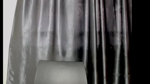 Snapshot of squirtyqueenxx chatting on October 21, 11:11 am gold online show from October 21, 11:11 am