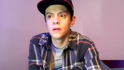 Snapshot of sr_bolaiinas chatting on December 11, 12:12 am sr_bolaiinas online show from December 11, 12:12 am