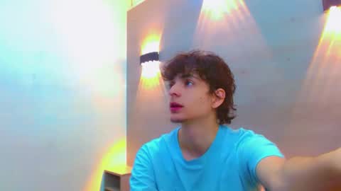 ethan online show from December 15, 2:21 pm