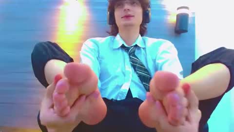 ethan online show from April 1, 1:41 pm