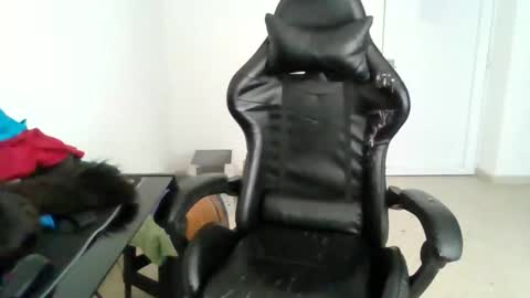 Vic online show from November 12, 11:14 pm