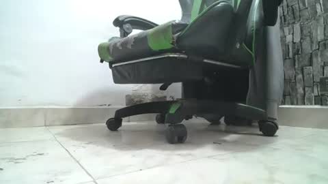 Snapshot of srfindomfeet_ chatting on July 2, 7:20 pm sr master cum its my old account online show from July 2, 7:20 pm