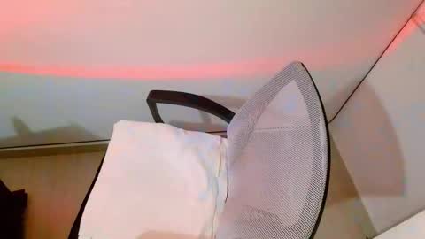 srghost333 online show from May 24, 4:06 am