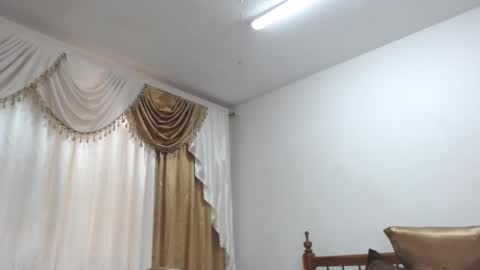 Snapshot of srta_luciana chatting on January 8, 6:20 pm . . online show from January 8, 6:20 pm