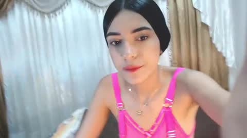 Snapshot of srta_luciana chatting on January 13, 6:05 pm . . online show from January 13, 6:05 pm